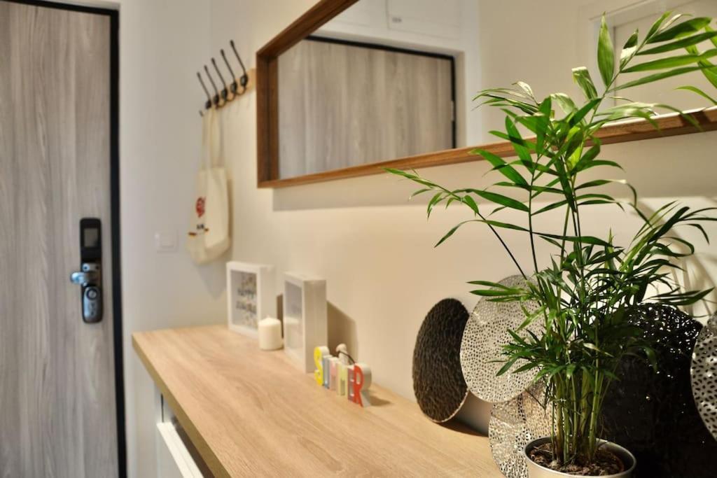 New Studio Apartment In Central Budapest - Free Parking Exterior foto